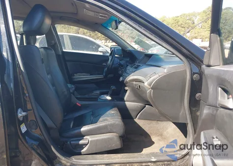 2010 Honda Accord 2.4 Ex-L z USA, uszkodzony, nr VIN 1HGCP2F86AA135899